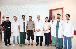 Bacağına pulluk demiri saplandı