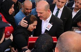 Bakan Soylu’dan şehit eşine: "O kahraman,...