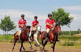 Başkan Doğan’dan “Çarşamba Rahvan At Yarışları”na...