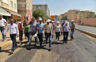 Başkan Mızraklı asfalt çalışmalarını denetledi