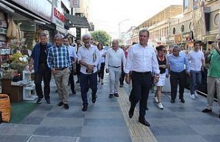 Başkan Seçer, İstiklal Caddesi için düğmeye...