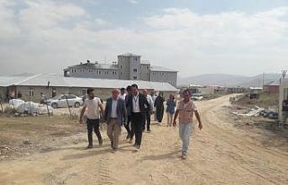 Başkanı Ensari, yapımı devam eden hastane inşaatını...