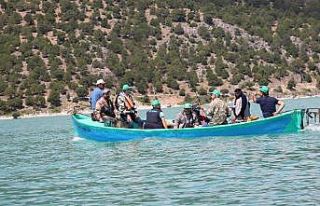 Beyşehir Gölü’nde “Sudak Balığı” yakalama...