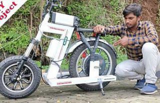 Bombaylı genç, elektrikli bisikletini kendi yaptı