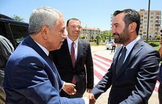 Bülent Arınç’tan Elazığ ziyareti