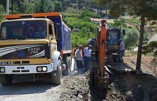 Büyükşehirden Kaş’ın grup yollarına bakım