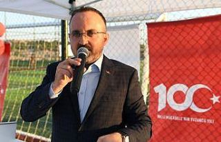 Çanakkale’ye modern halı saha