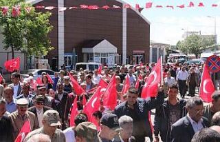 Çıldır’da Demokrasi Yürüyüşü