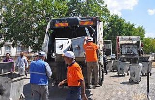 Çöp Konteynerleri dezenfekte ediliyor