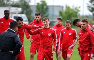 D.G.Sivasspor kamp çalışmalarını sürdürdü