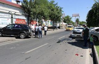 Diyarbakır’da zincirleme trafik kazası: 3 yaralı