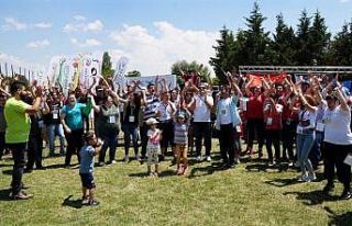 Down sendromlu çocuklara moral etkinliği