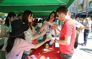 Dünya gençliğinden Eskişehir’de ülkeler panayırı