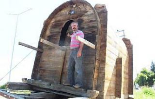 Edremit’te asırlık dev buğday ambarı ilgi gördü