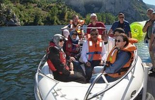 Festivalde motosiklet ve su sporları gösterileri...
