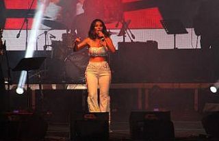 Göl Festivalinde Betül Demir konseri