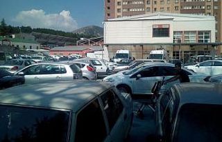 Hastanedeki otopark sıkıntısına bir türlü çözüm...