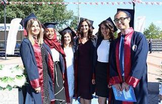 Hekimlik mesleğine 267 taze kan