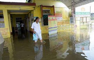 Hindistan sellerle boğuşmaya devam ediyor