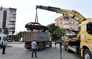 Hurda araçlar toplandı