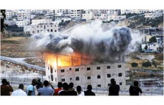 İsrail 9 katlı binayı havaya uçurdu!