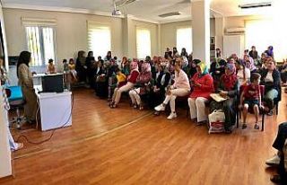 Kadın ve gençlik merkezi kursiyerlerine kadın sağlığı...