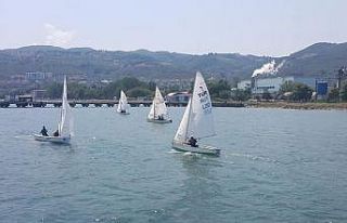 Kaytazdere’de Yelkenciler Şov Yaptı