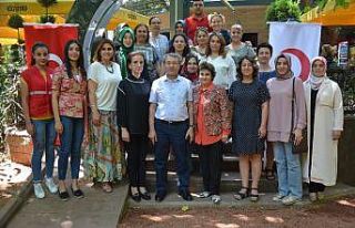 Kızılayın kadın gönülleri ihtiyaç sahiplerinin...