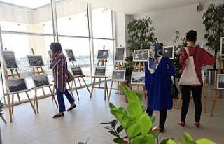 KO-MEK kursiyerlerinden siyah-beyaz fotoğraf sergisi