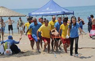 Kocaeli’nin plajlarında hasta nakil hizmeti