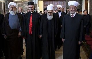 Lübnanlı din adamları siyasilere ülke için birlik...