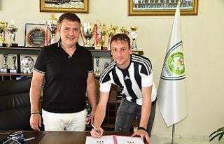 Manisa BBSK kaleci Anıl Atağ’ı renklerine bağladı