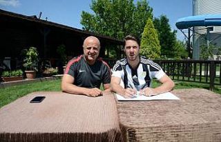 Manisa BBSK Volkan Okumak’ı renklerine bağladı