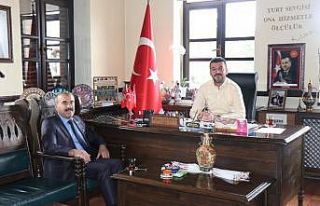 Milli Eğitim Müdürü Demir, Belediye Başkanı...