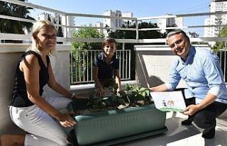 Muratpaşa Belediyesinin ’Balkonda Üretelim’...