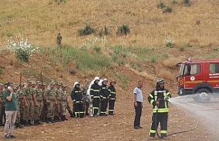 Muş Belediyesinden askerlere yangın eğitimi