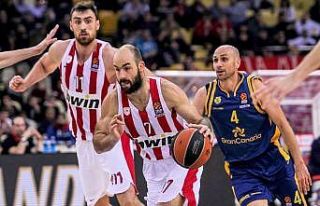 Olympiakos, Vassilis Spanoulis ile 1 yıl daha