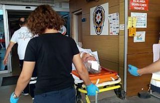 Otomobilin çarptığı yaya ölümden döndü