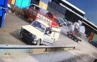 (Özel) 13 yaşındaki oğlunun kullandığı kamyonetten...