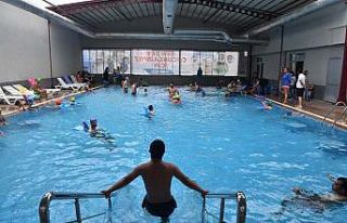 Özel çocuklara engelsiz havuz