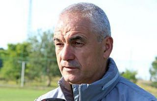 (Özel haber) Rıza Çalımbay: “Benim için iki...