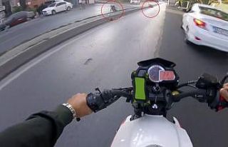 (Özel) İstanbul’da motosikletli gencin metrelerce...