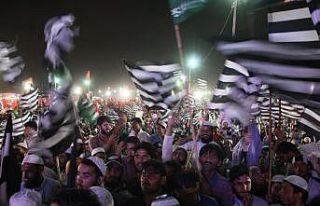 Pakistan’da hükümet karşıtı protesto