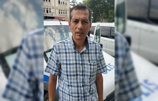Polis memuru, sanatçı Mustafa Yıldızdoğan’a...