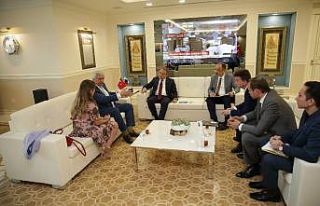 Rusya- Türkiye İş Konseyi Başkan Böcek’i ziyaret...