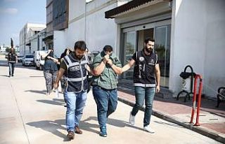 Sahte parayla alışveriş yapan zanlılar tutuklandı