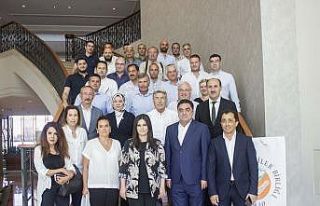 Sarıeroğlu Adana çiftçisiyle buluştu