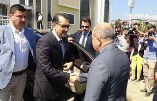 Sel bölgesinde indeleme yapan Enerji ve Tabi Kaynaklar...