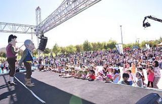 Selçuklu’da çocuklar karne şenliğinde doyasıya...