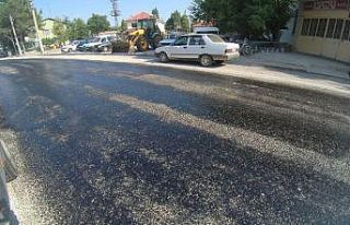 Sıcaklar asfaltı eritti